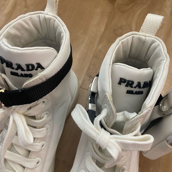 $1370 Prada High Top Sneakers Nylon Zip-Pouch White US 6.5 Women’s 36.5 - Picture 5 of 10